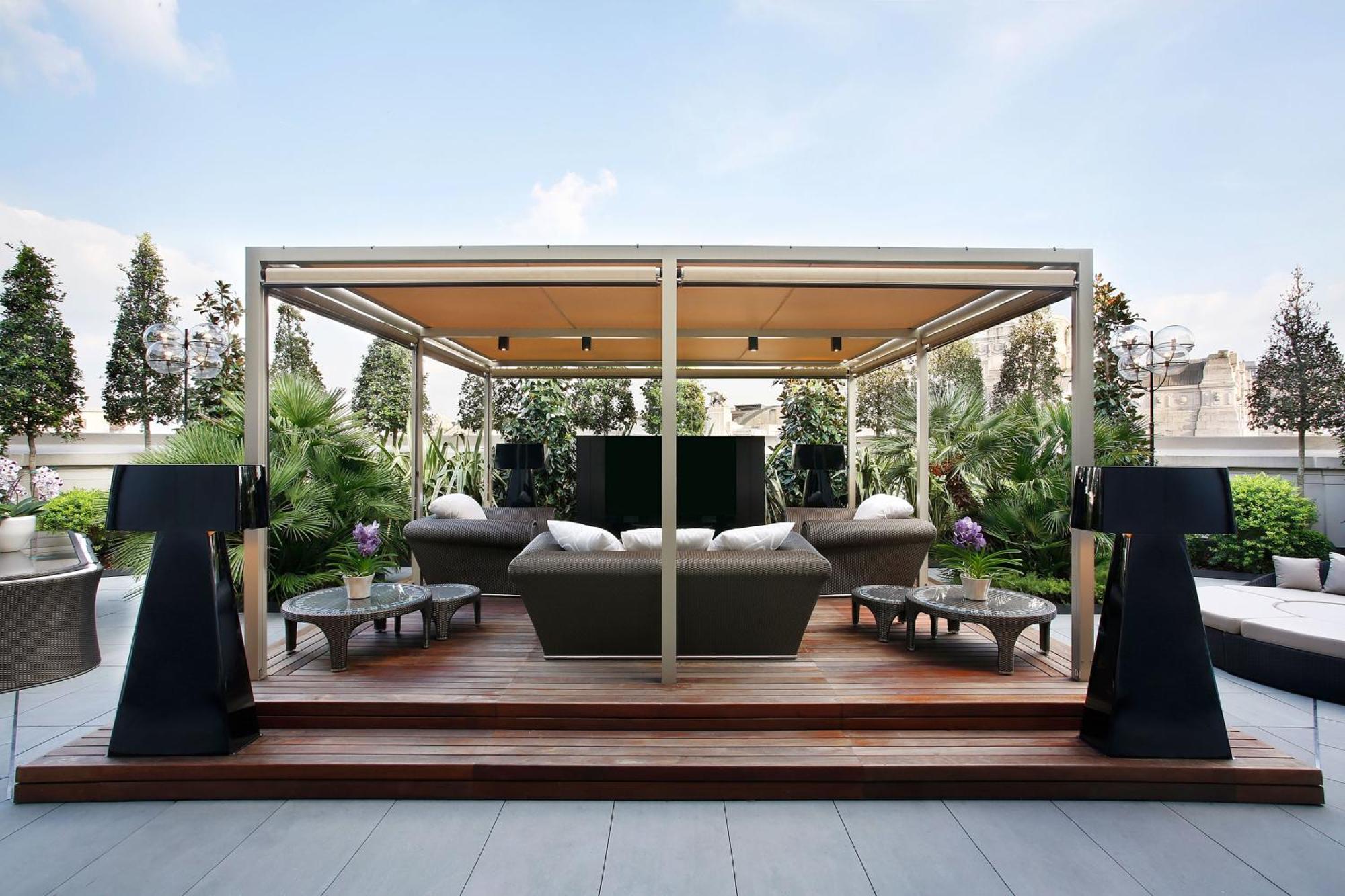 Katara Royal Suite 4 Bedroom Penthouse Suite Skyline view